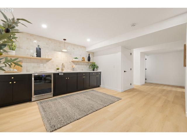 135 Nw 90TH Ave, Portland, OR 97229