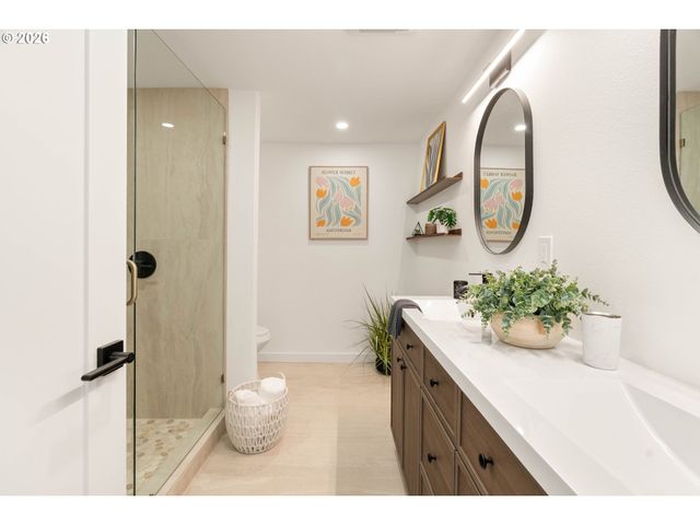 135 Nw 90TH Ave, Portland, OR 97229
