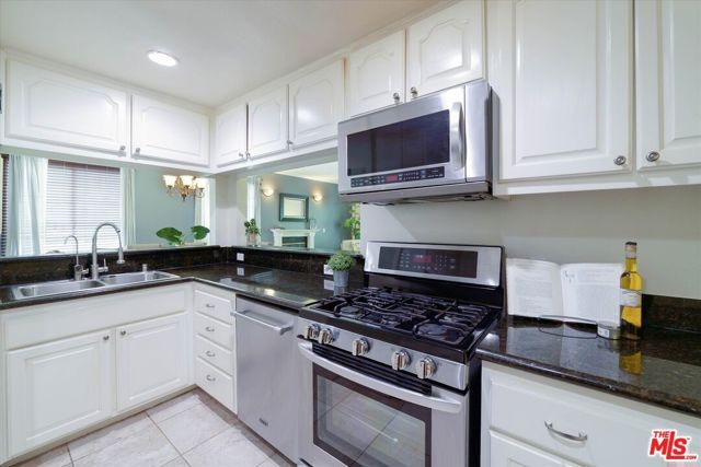 1401 S Bentley Avenue 202, Los Angeles, CA 90025