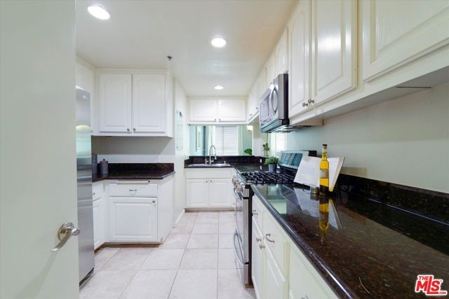 1401 S Bentley Avenue 202, Los Angeles, CA 90025
