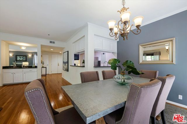 1401 S Bentley Avenue 202, Los Angeles, CA 90025