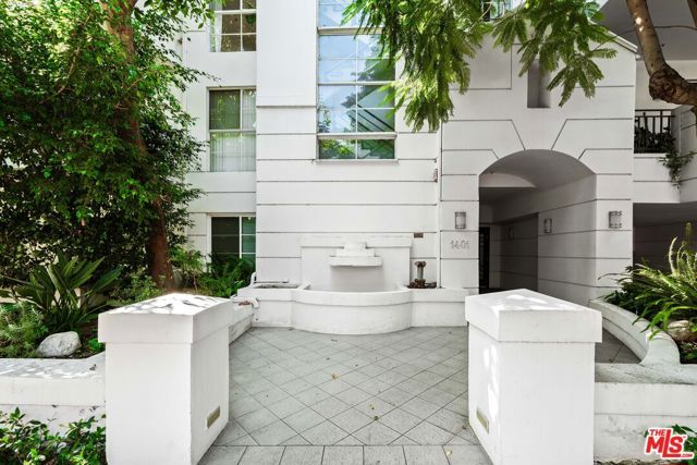 1401 S Bentley Avenue 202, Los Angeles, CA 90025