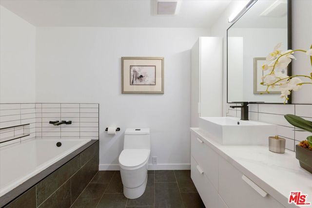 1401 S Bentley Avenue 202, Los Angeles, CA 90025