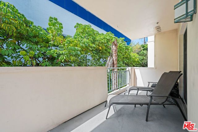 1401 S Bentley Avenue 202, Los Angeles, CA 90025