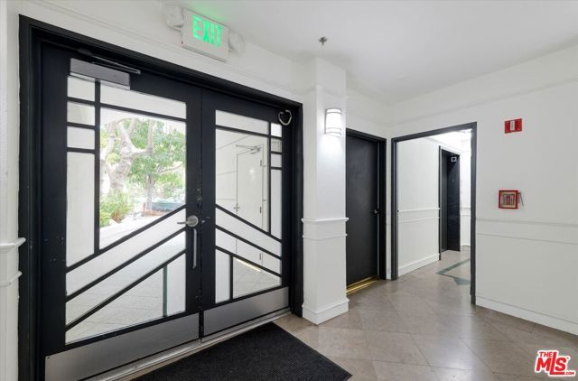 1401 S Bentley Avenue 202, Los Angeles, CA 90025