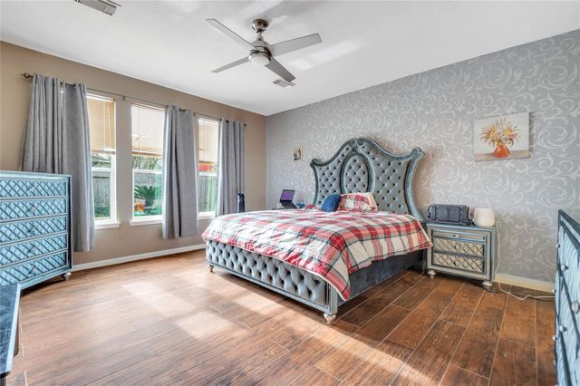 8315 Hayden Cove Drive, Tomball, TX 77375