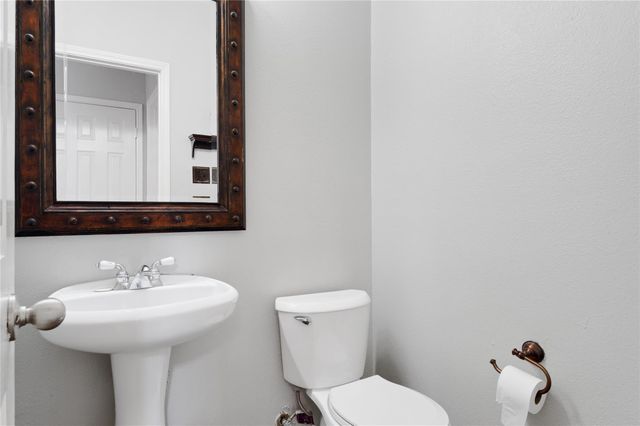 8315 Hayden Cove Drive, Tomball, TX 77375