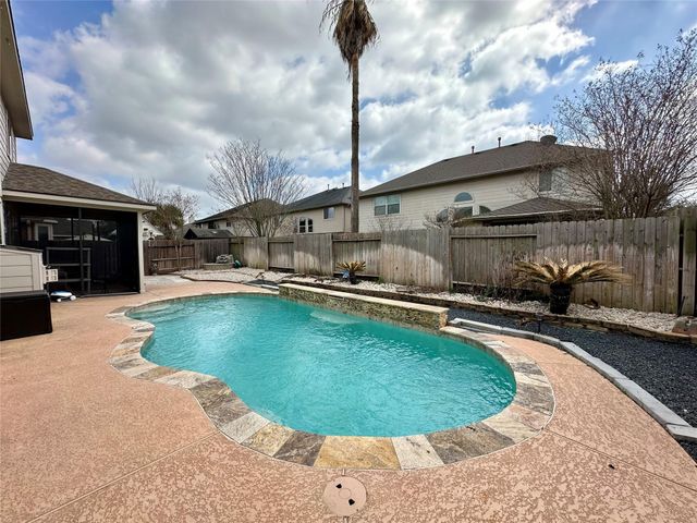 8315 Hayden Cove Drive, Tomball, TX 77375