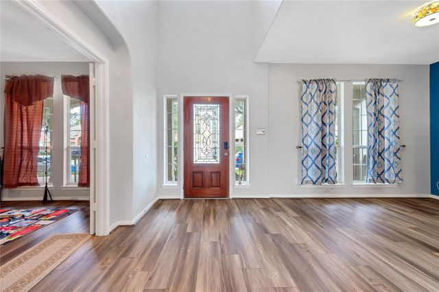 8315 Hayden Cove Drive, Tomball, TX 77375