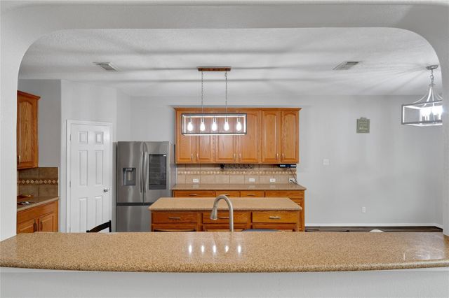 8315 Hayden Cove Drive, Tomball, TX 77375