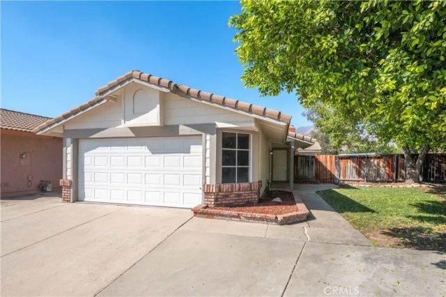 27394 Rustic Lane, Highland, CA 92346