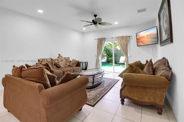 1382 SE 26th Rd, Homestead, FL 33035