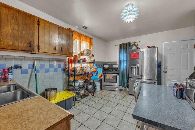 5114 S Justine Street, Chicago, IL 60609