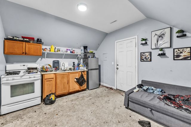 5114 S Justine Street, Chicago, IL 60609