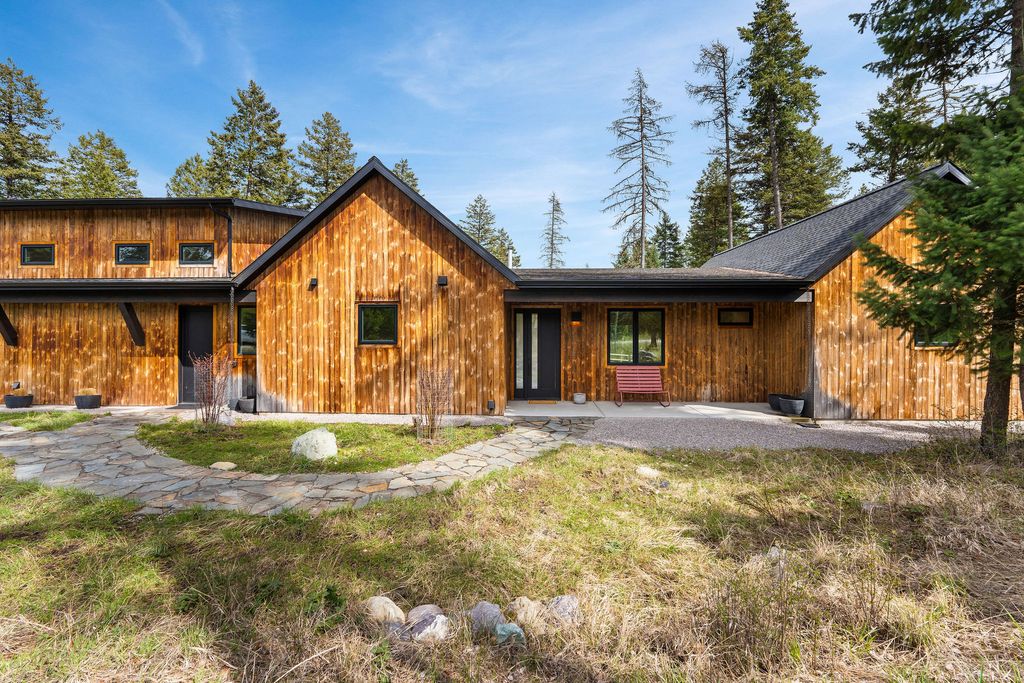 1157 Whitefish Village Drive, Whitefish, MT 59937 photo 3