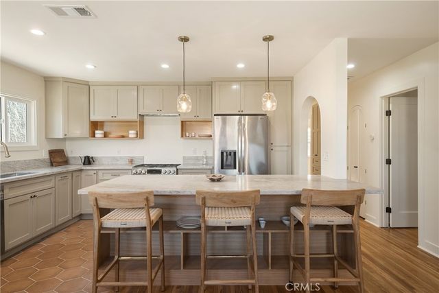 2014 W 84th Street, Los Angeles, CA 90047