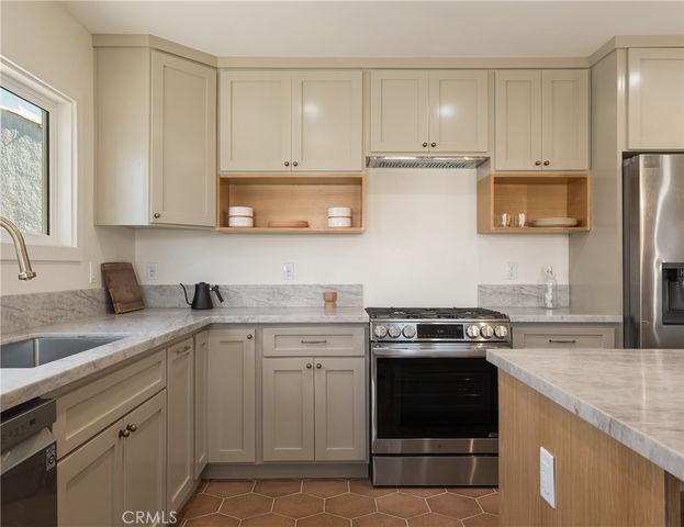 2014 W 84th Street, Los Angeles, CA 90047