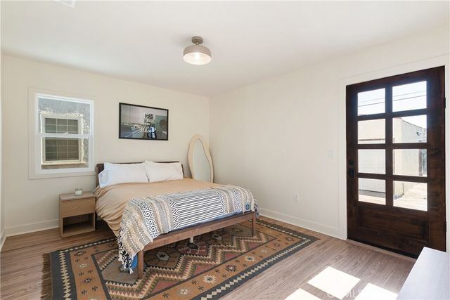 2014 W 84th Street, Los Angeles, CA 90047