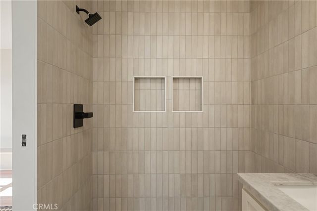 2014 W 84th Street, Los Angeles, CA 90047