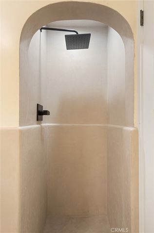 2014 W 84th Street, Los Angeles, CA 90047