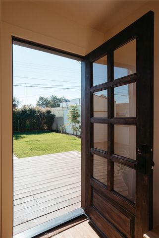 2014 W 84th Street, Los Angeles, CA 90047