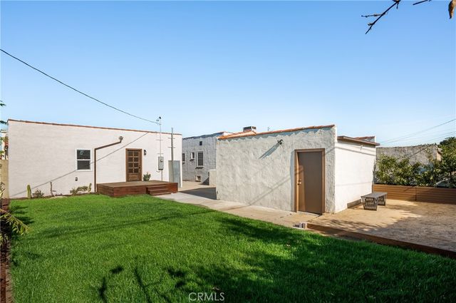 2014 W 84th Street, Los Angeles, CA 90047