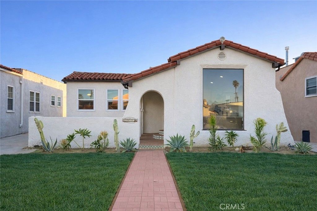 2014 W 84th Street, Los Angeles, CA 90047