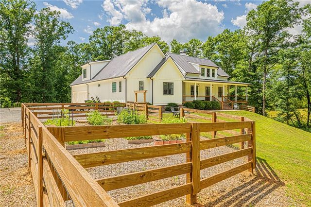 2051 Clay Creek Falls Road, Dahlonega, GA 30533