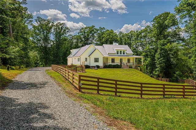 2051 Clay Creek Falls Road, Dahlonega, GA 30533