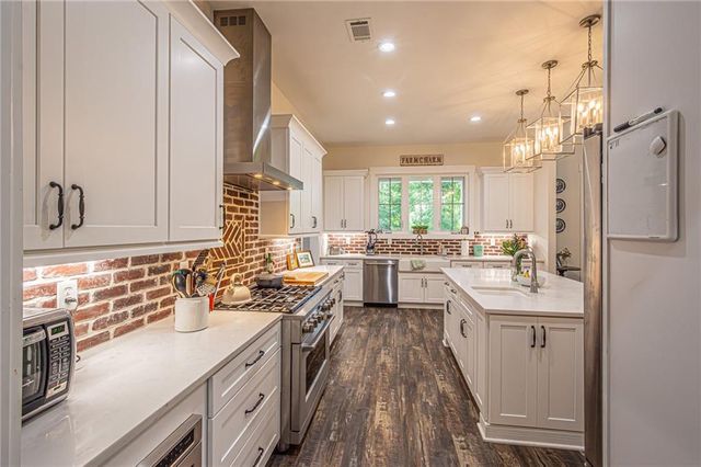 2051 Clay Creek Falls Road, Dahlonega, GA 30533