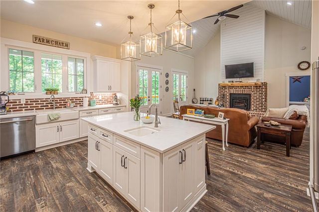 2051 Clay Creek Falls Road, Dahlonega, GA 30533