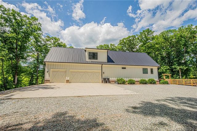 2051 Clay Creek Falls Road, Dahlonega, GA 30533