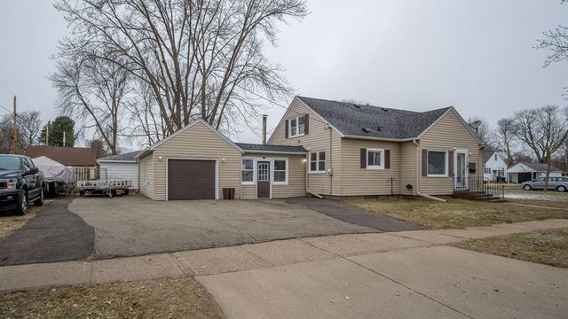 1706 Birney Street, Eau Claire, WI 54701
