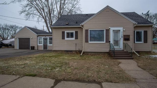 1706 Birney Street, Eau Claire, WI 54701