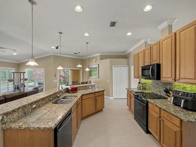 2041 SW Panther Trace, Stuart, FL 34997