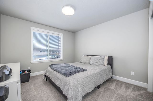7037 W 35th Ave, Kennewick, WA 99338