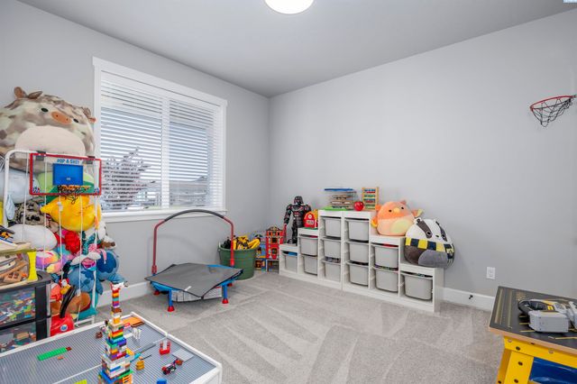 7037 W 35th Ave, Kennewick, WA 99338