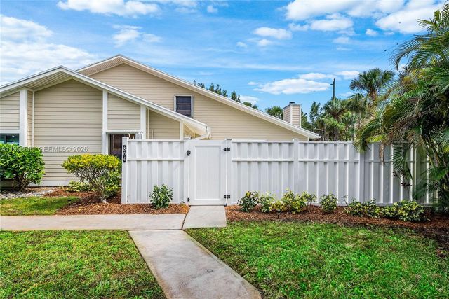 804 Summerwinds Lane, Jupiter, FL 33458