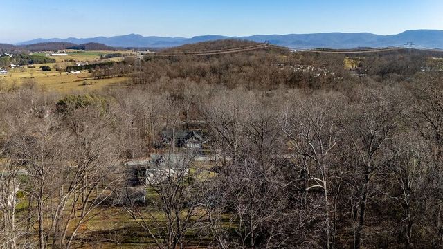 115 OLD HERMITAGE RD, Waynesboro, VA 22980