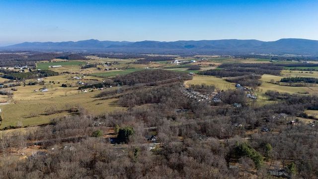 115 OLD HERMITAGE RD, Waynesboro, VA 22980