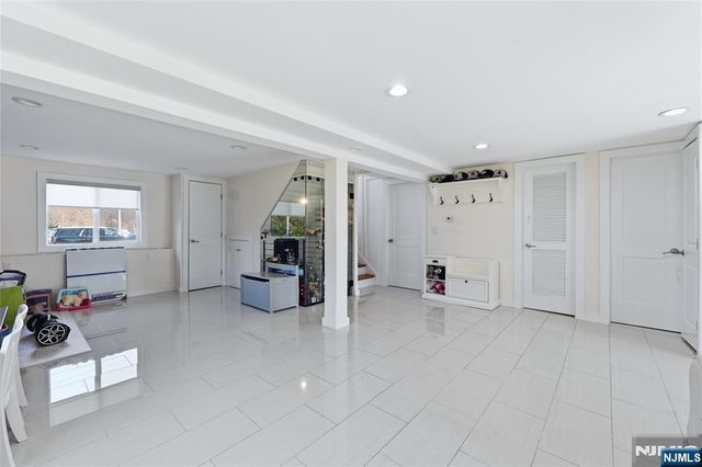 100 Blanch Avenue, Closter, NJ 07624