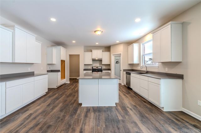 49407 Katelynn, Utica, MI 48317