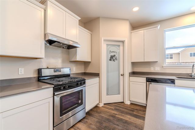 49407 Katelynn, Utica, MI 48317