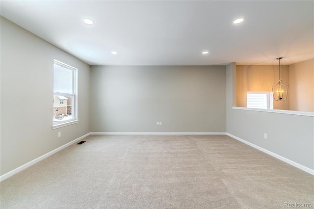 49407 Katelynn, Utica, MI 48317