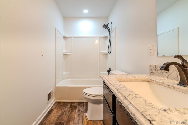 49407 Katelynn, Utica, MI 48317