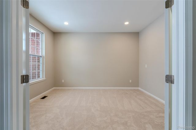 49407 Katelynn, Utica, MI 48317