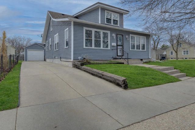 747 Thomas Street, Janesville, WI 53545