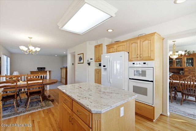 7255 N Colfax ST, Dalton Gardens, ID 83815