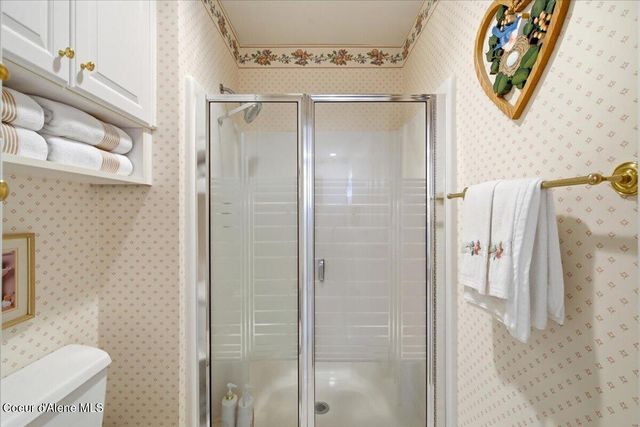 7255 N Colfax ST, Dalton Gardens, ID 83815