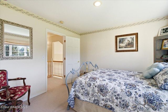 7255 N Colfax ST, Dalton Gardens, ID 83815